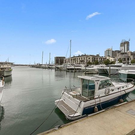 Two Bedroom Apartment - Pool, Gym & Free Parking! Auckland Bagian luar foto