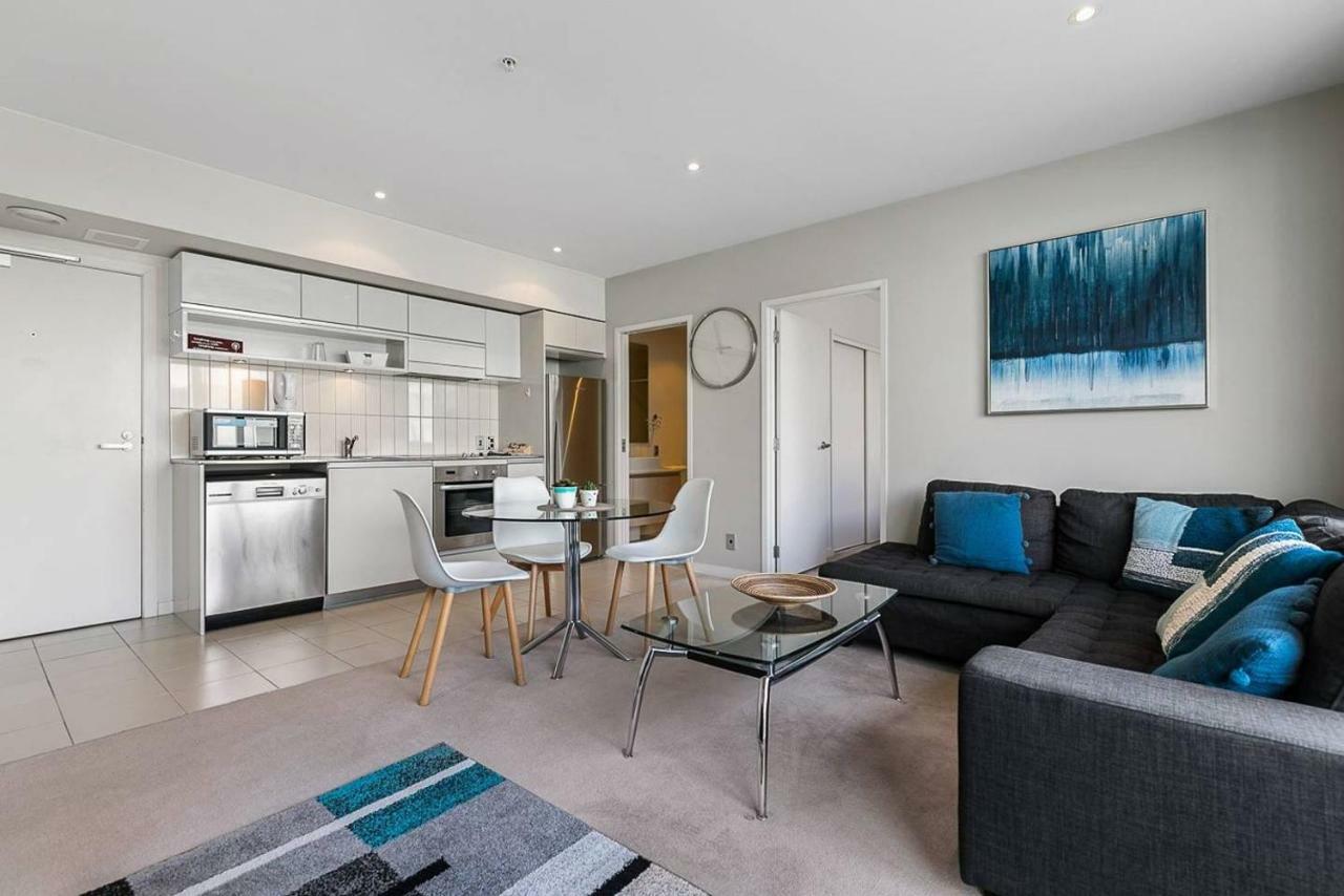 Two Bedroom Apartment - Pool, Gym & Free Parking! Auckland Bagian luar foto