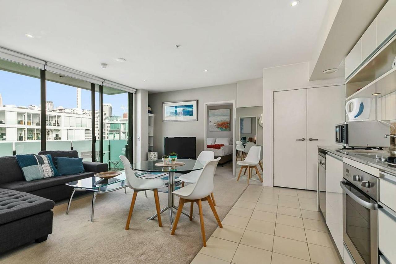 Two Bedroom Apartment - Pool, Gym & Free Parking! Auckland Bagian luar foto