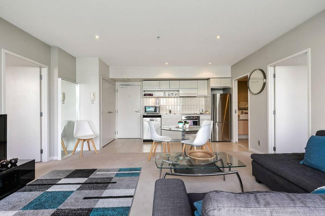 Two Bedroom Apartment - Pool, Gym & Free Parking! Auckland Bagian luar foto